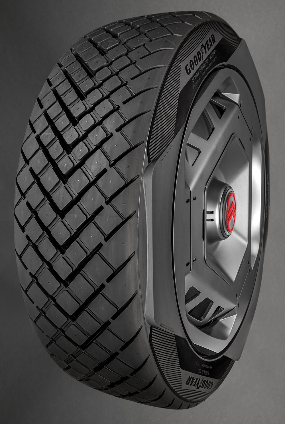 To ελαστικό των 500.000 χλμ. Goodyear Eagle Go