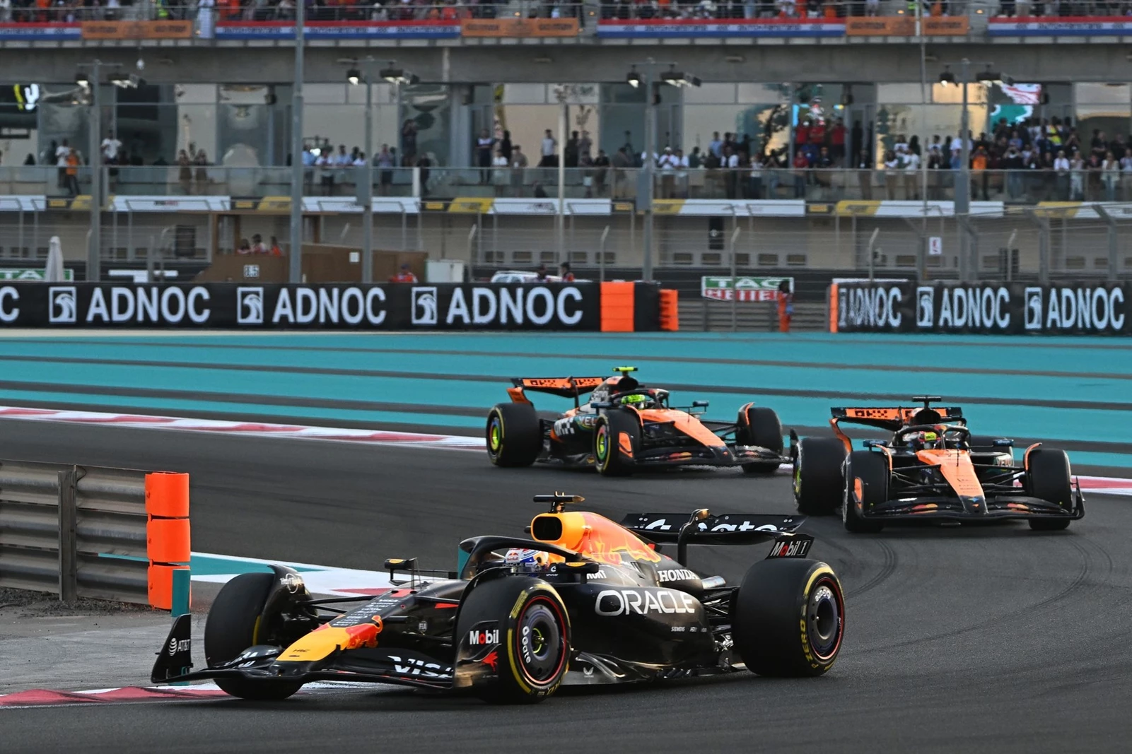 F1 GP Άμπου Ντάμπι Αγώνας Κυριακής