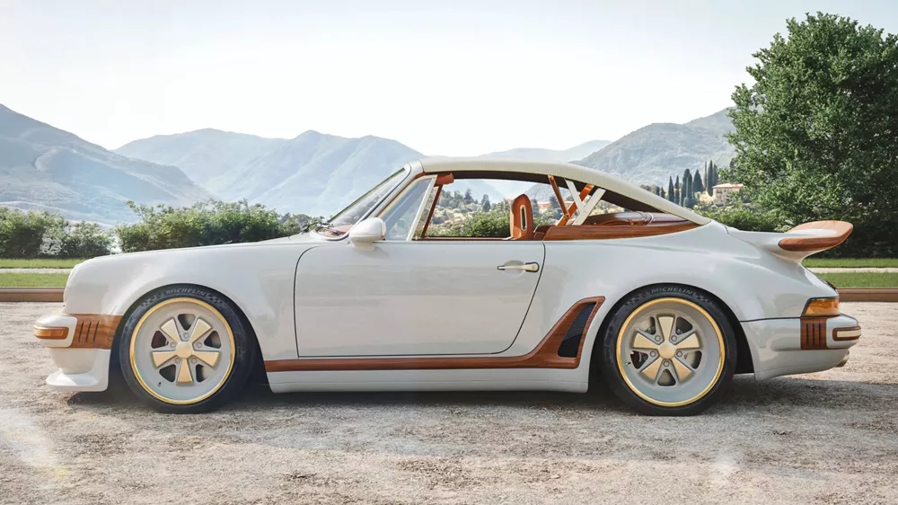 Porsche 911 Classic Turbo Cabriolet Singer συνεργασία με Louis Vuitton