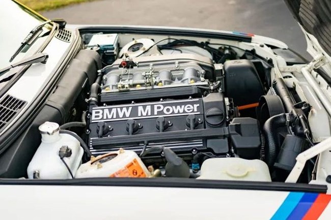 BMW M3 E30