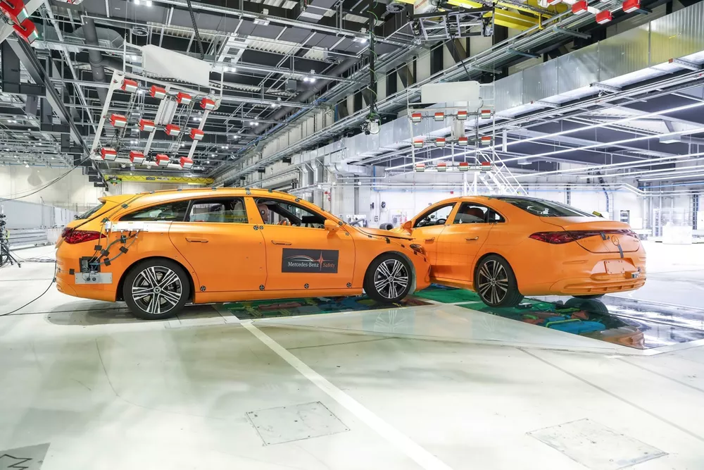 Mercedes CLA crash test