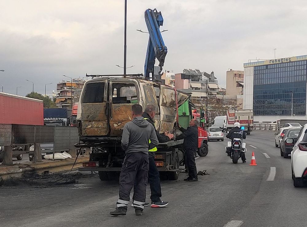Κηφισός φωτιά σε αυτοκίνητο