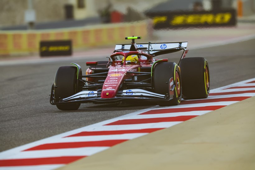 F1 δοκιμές Μπαχρέιν Ferrari Hamilton