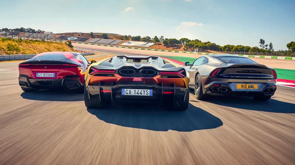 V12 supercars κόντρα