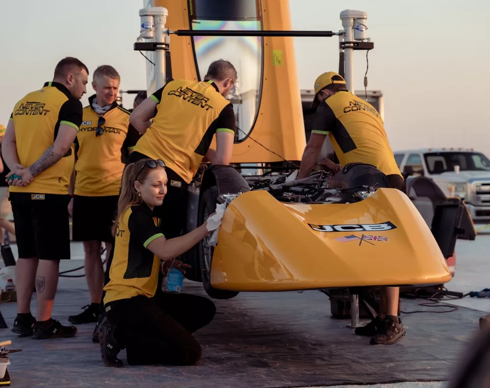 JCB Hydromax παγκόσμιο ρεκόρ ταχύτητας