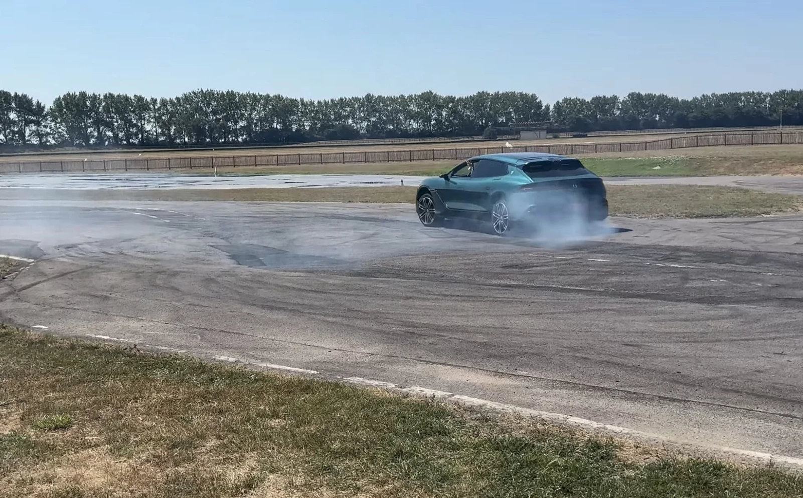 Denza Z9 αυτόνομο drift