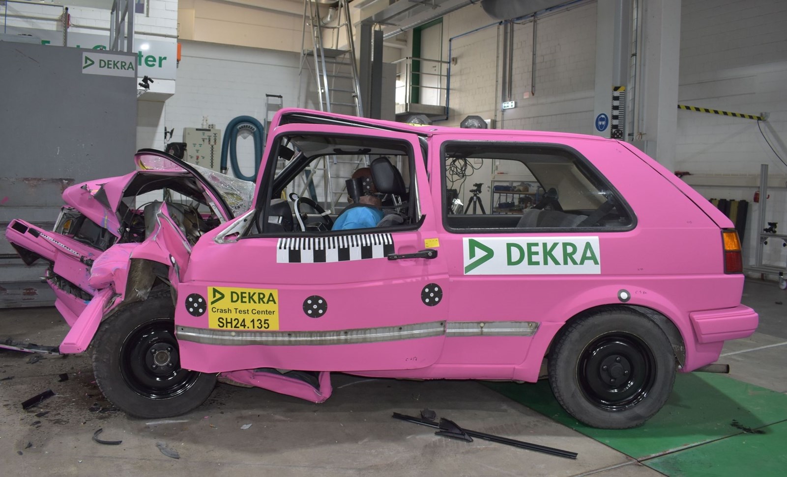 Dekra Golf II crash test