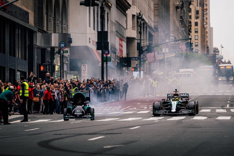 Mercedes F1 5η Λεωφόρος Νέα Υόρκη Empire State Building