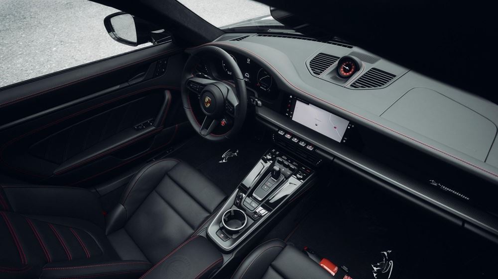 Porsche 911 Carrera 4 GTS Transfagarasan