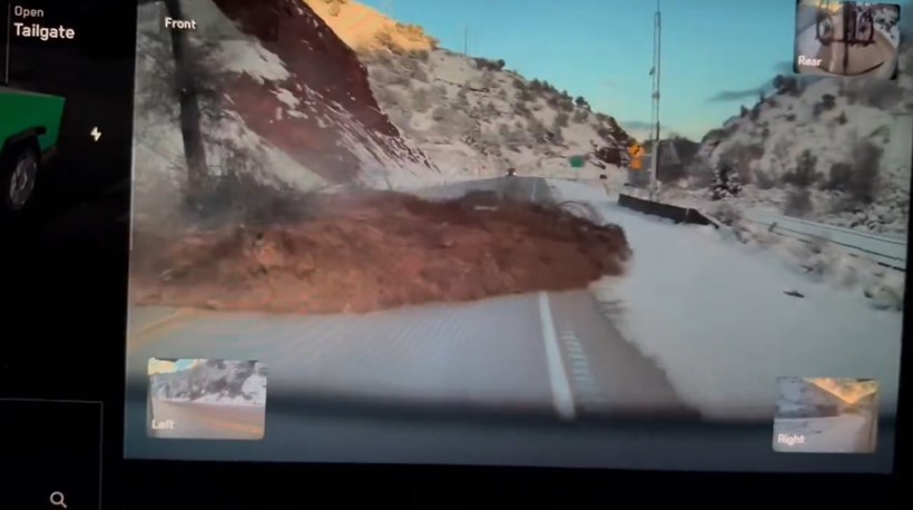 Tesla Cybertruck Full Self Driving κατολίσθηση