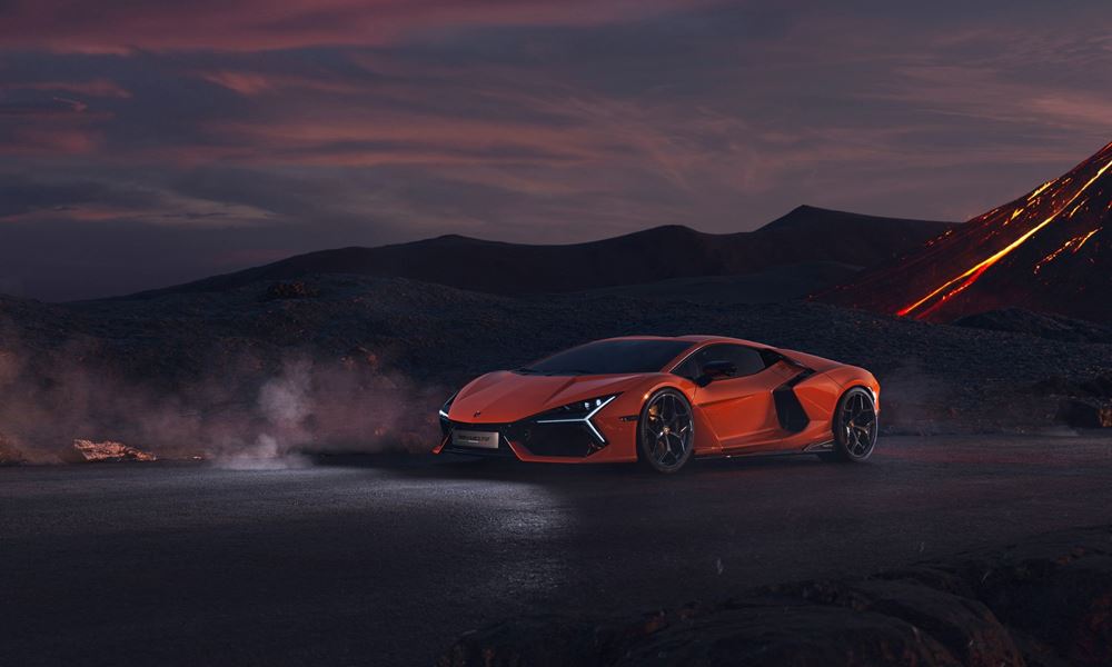 Lamborghini Revuelto 2024 Official