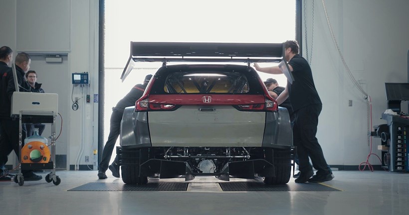 Honda CR-V Hybrid Racer