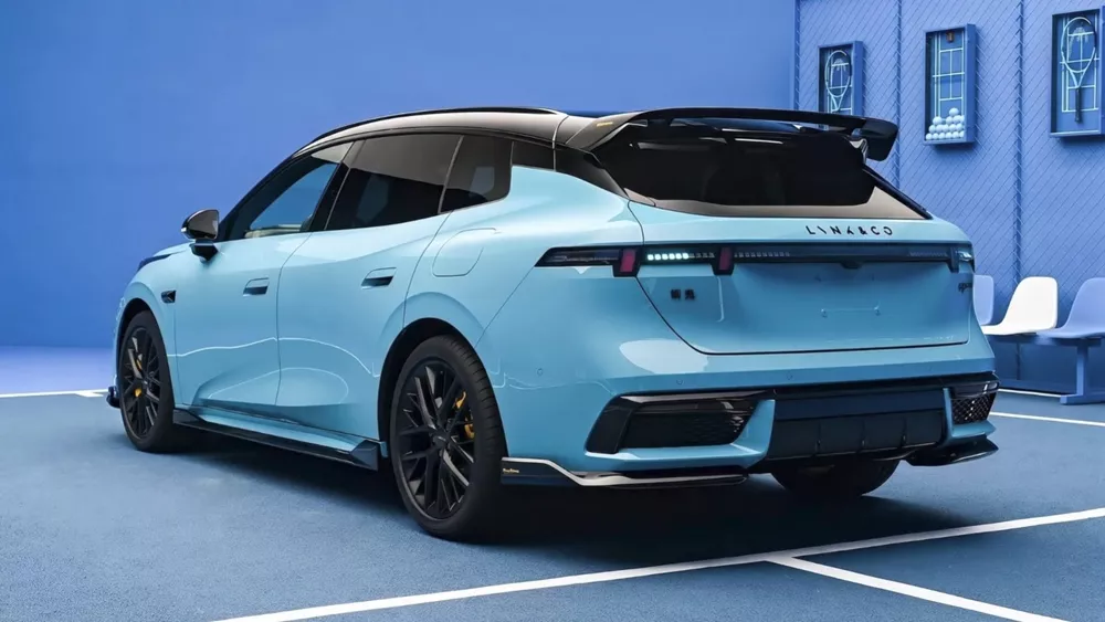 Lynk & Co 07 GT