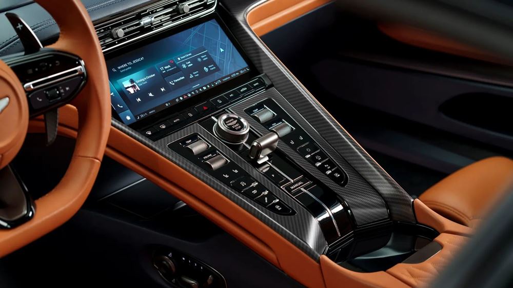 Aston Martin DB12 2023
