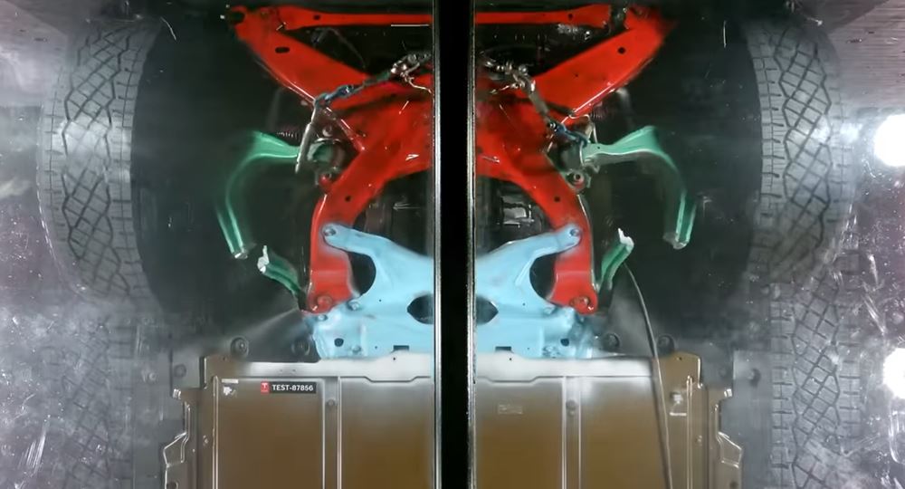 Tesla Cybertruck Crash Test