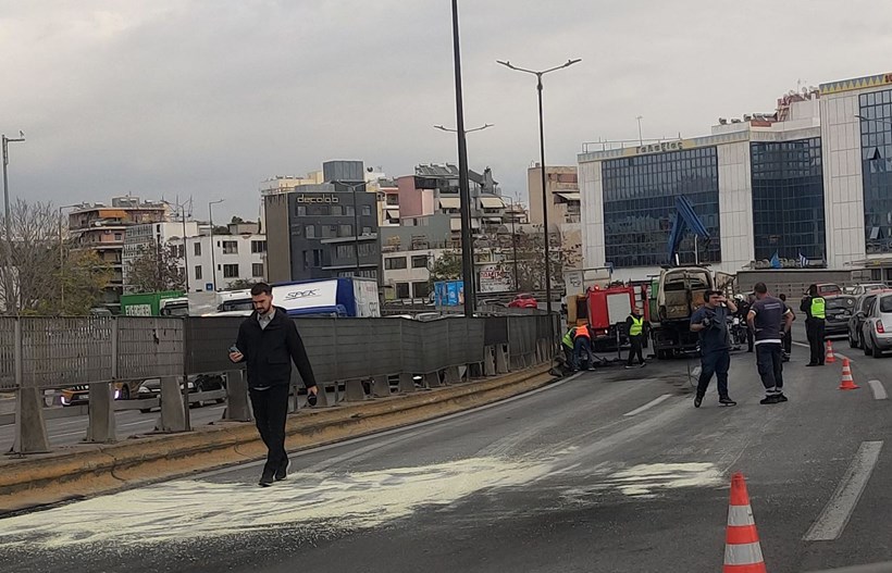 Κηφισός φωτιά σε αυτοκίνητο