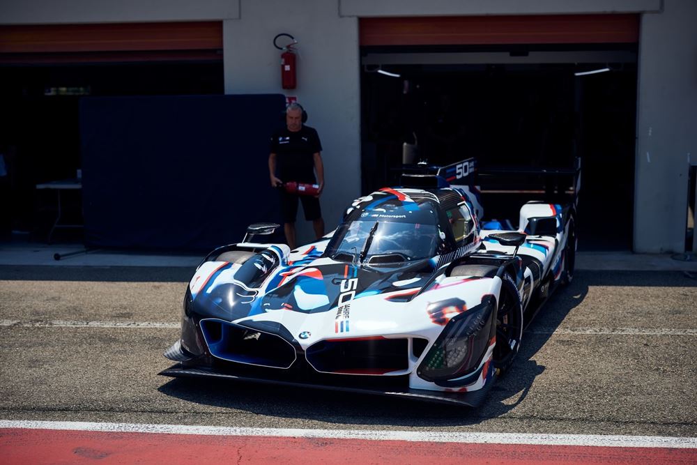 BMW M Hybrid V8 Varano Test