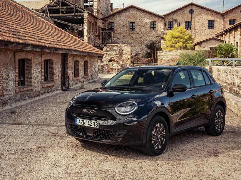 FIAT 600 Hybrid δοκιμή