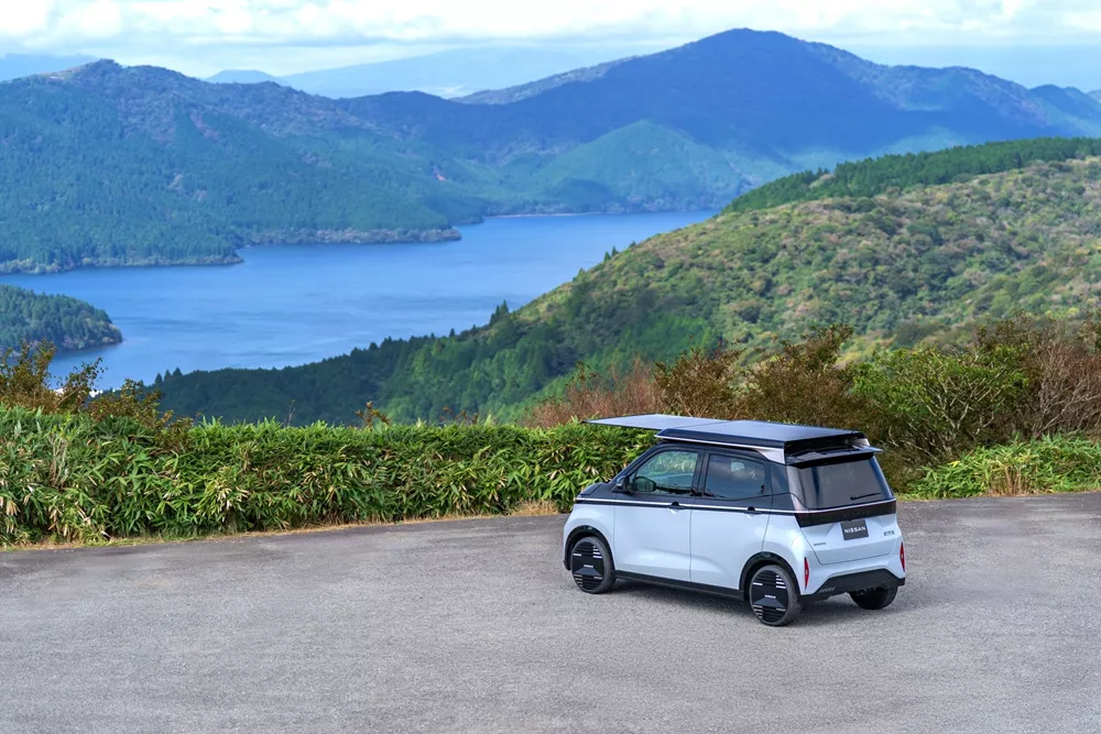 Nissan Sakura AO Solar ηλιακό πάνελ