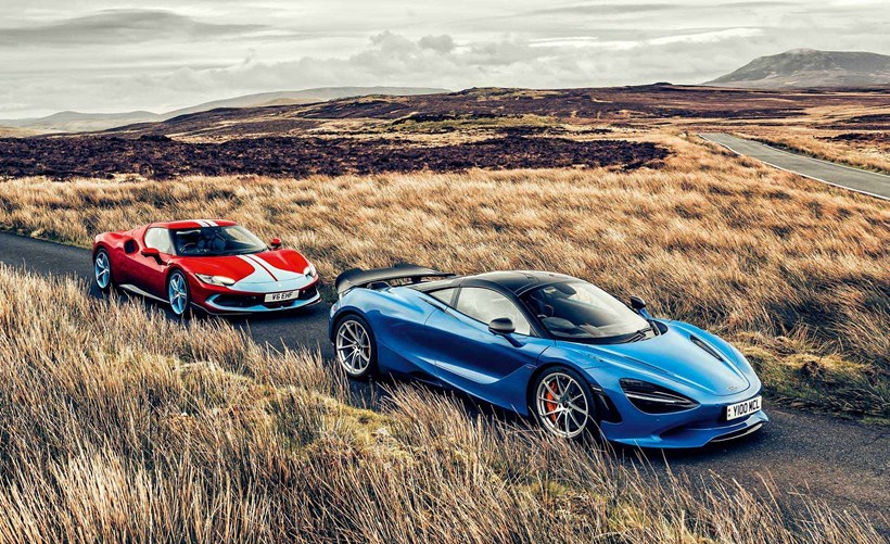 Ferrari 296 GTB vs McLaren 750S