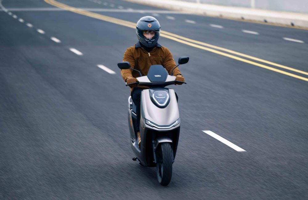 Yadea Fierider