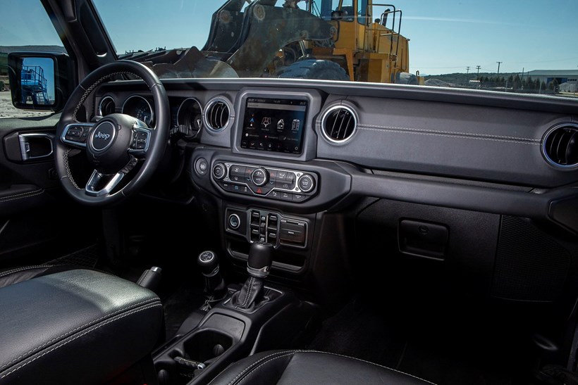 Jeep Wrangler 4xe Sahara plug in hybrid