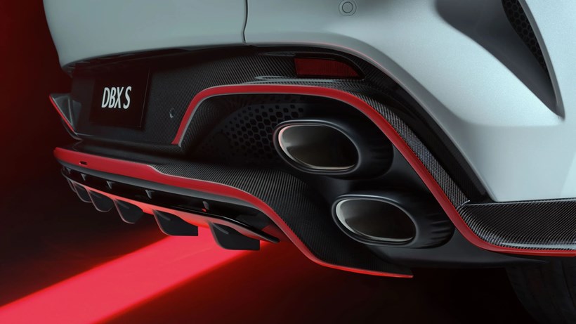 Aston Martin DBX S