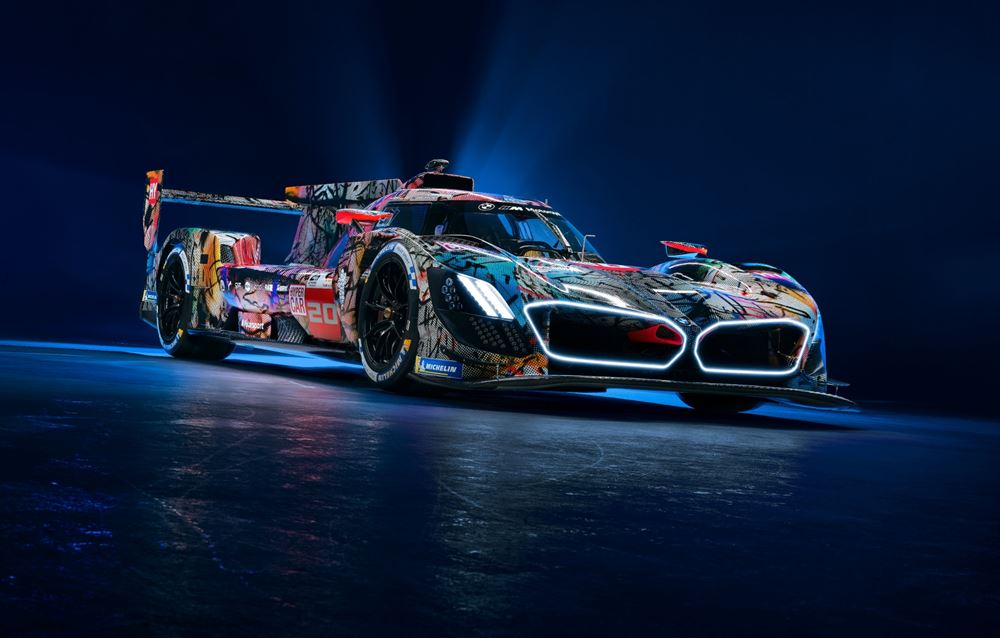 BMW M Hybrid V8 art car