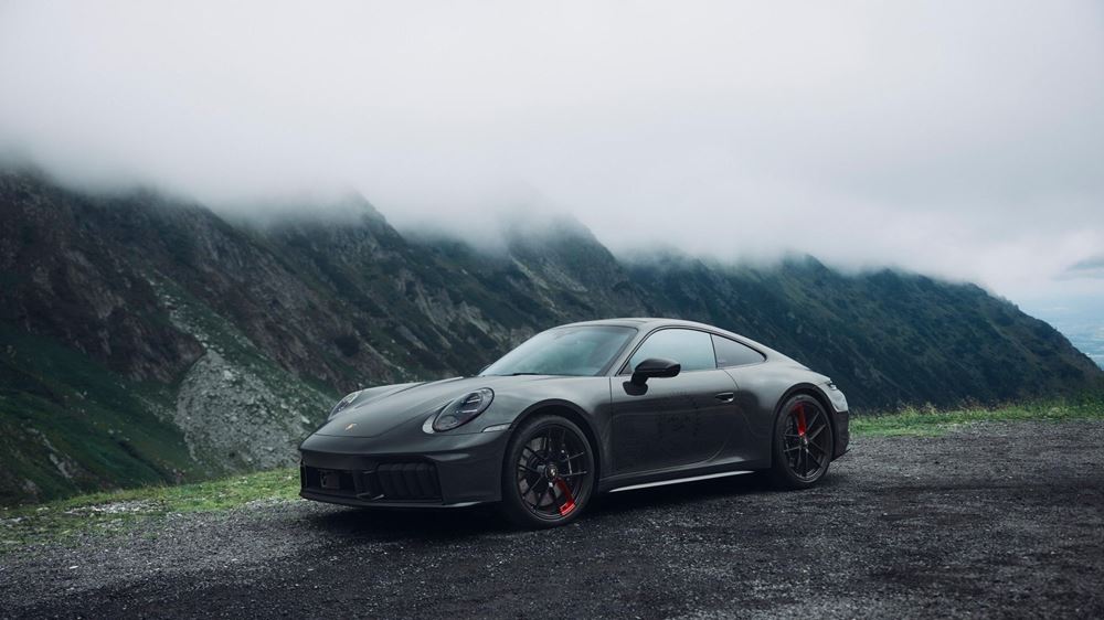 Porsche 911 Carrera 4 GTS Transfagarasan