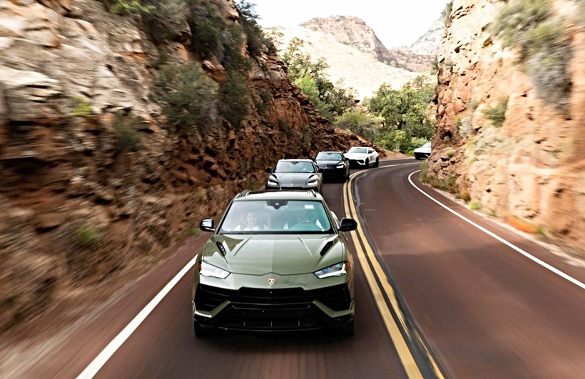 Lamborghini Urus S sto Zion National Park