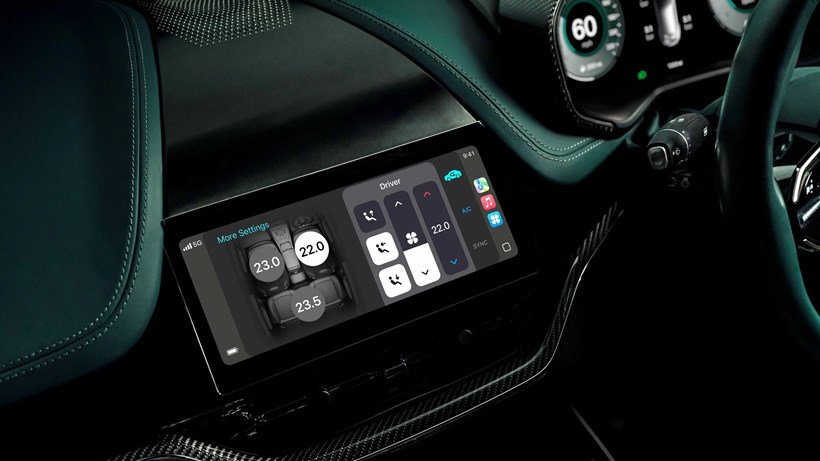 Aston Martin Apple CarPlay Ultra