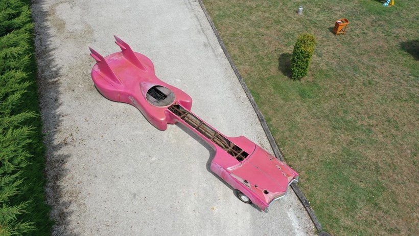 Elvis Presley Guitar Car