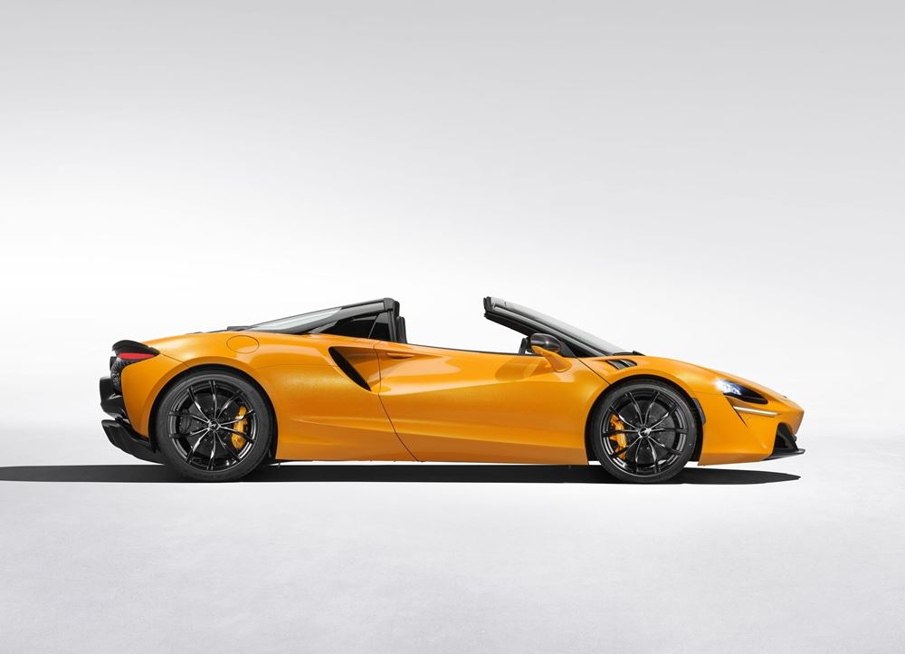 McLaren Artura Spider 2025