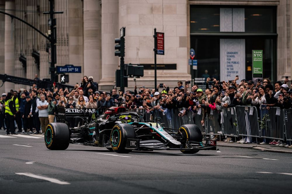 Mercedes F1 5η Λεωφόρος Νέα Υόρκη Empire State Building