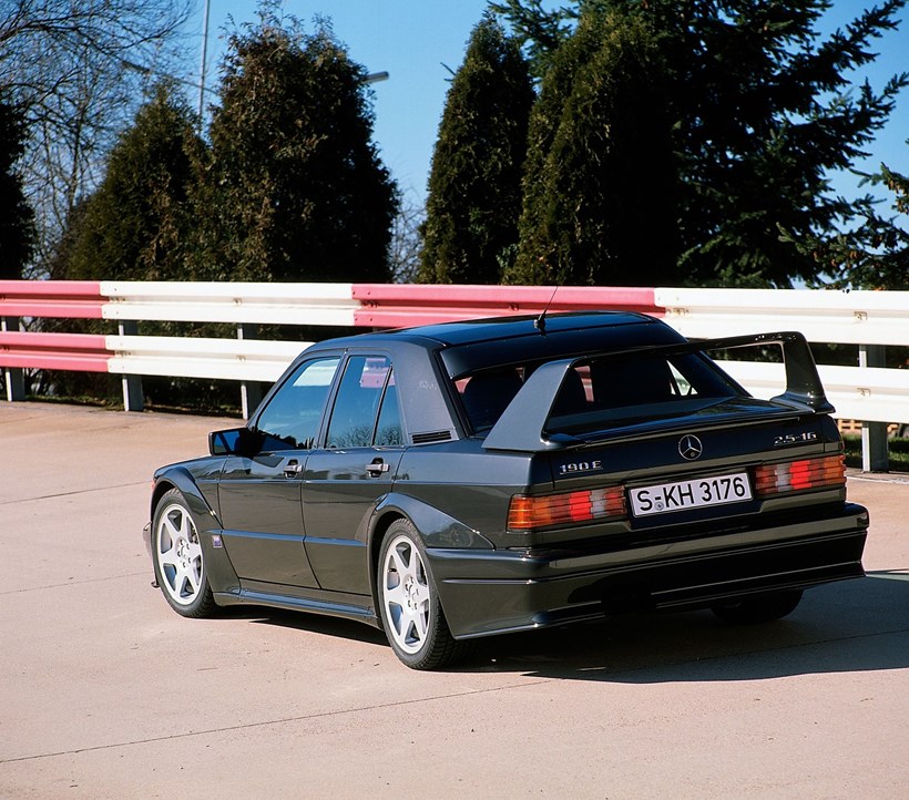 Mercedes 190E Evo II HWA Restomod