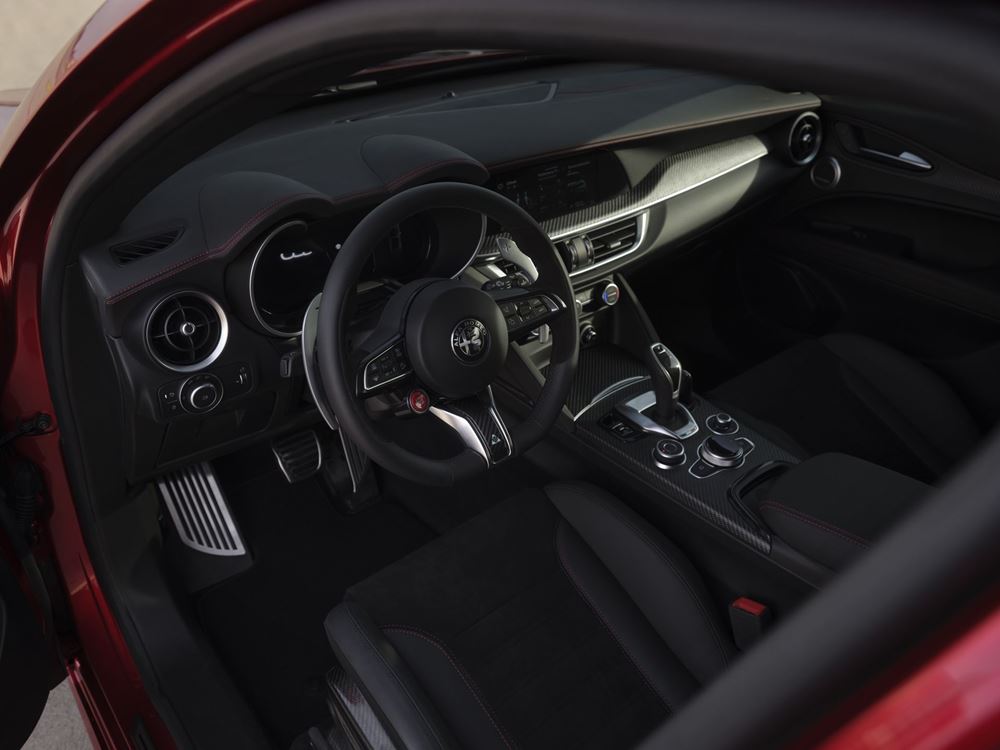 Alfa Romeo Giulia Quadrifoglio Collezione - Alfa Romeo Stelvio Quadrifoglio Collezione