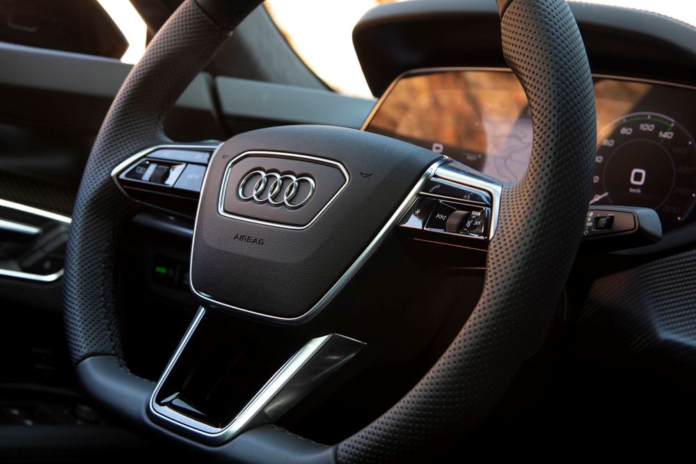 AUDI e-tron GT