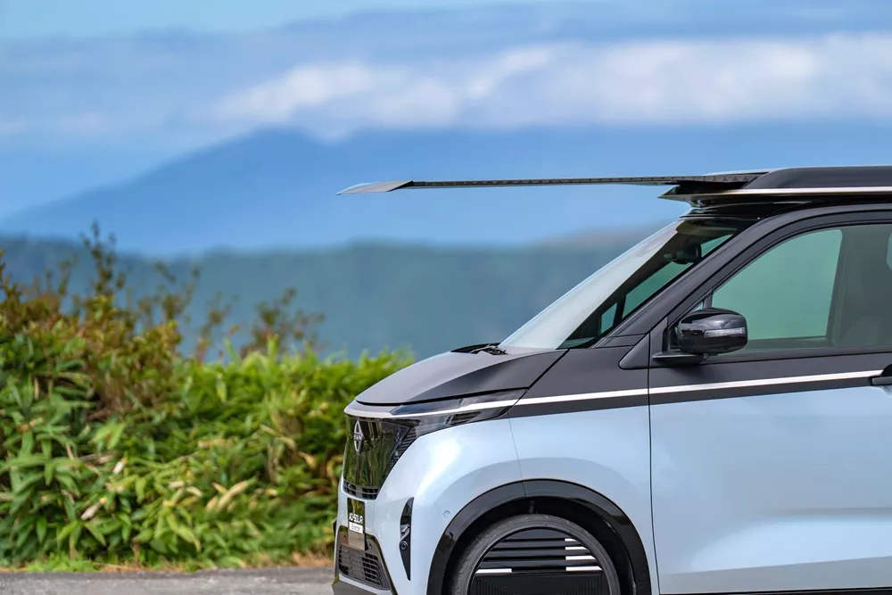 Nissan Sakura AO Solar ηλιακό πάνελ