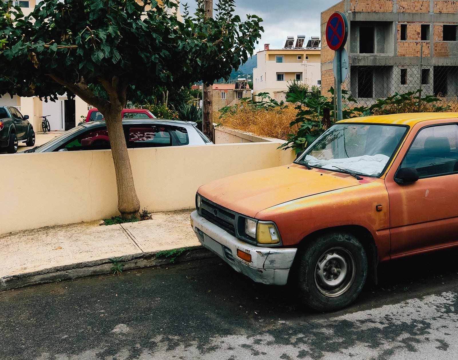Αυτοκίνητο χωρίς πινακίδες
