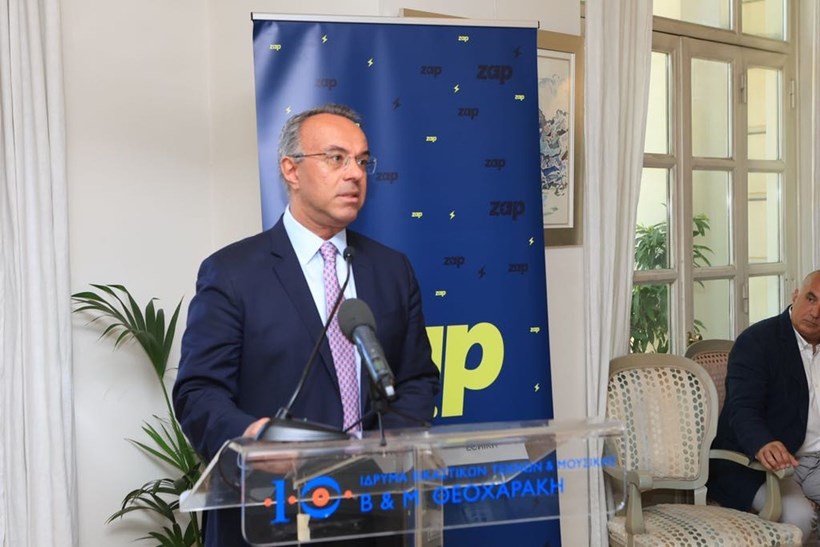 Χρήστος Σταϊκούρας πράσινα ταξι ZAP