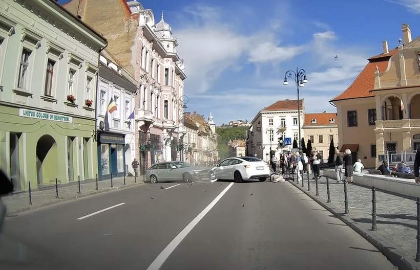 Tesla Model 3 ατύχημα έσωσε πεζό