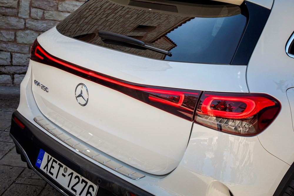 Mercedes EQA 250