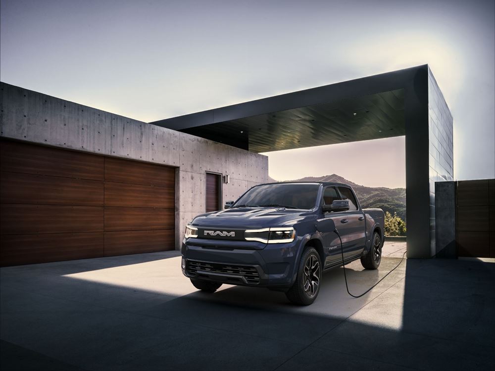 Το ηλεκτρικό pick up RAM 1500 REV