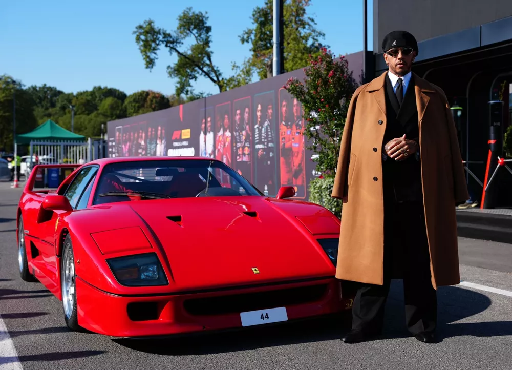 Lewis Hamilton Monza Ferrari F40