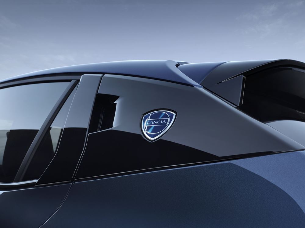 Lancia Ypsilon 2024