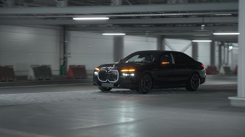 BMW αυτόνομη οδήγηση εντός εργοστασίου