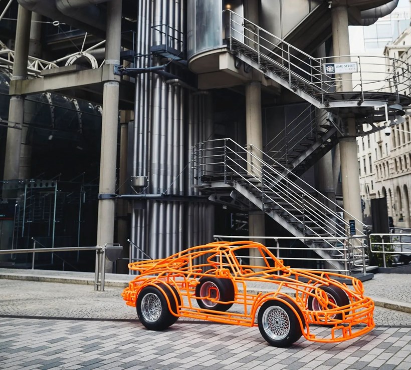 Porsche γλυπτό 240.000 ευρώ