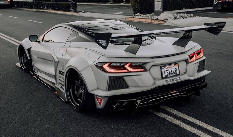 Liberty Walk Corvette C8