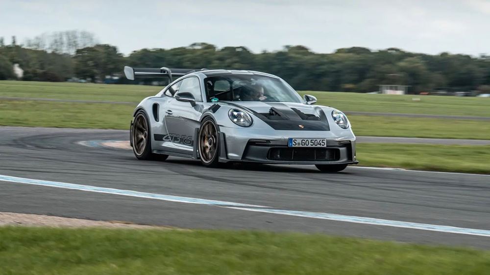 Porsche 911 GT3 RS vs Porsche Cayman GT4 RS