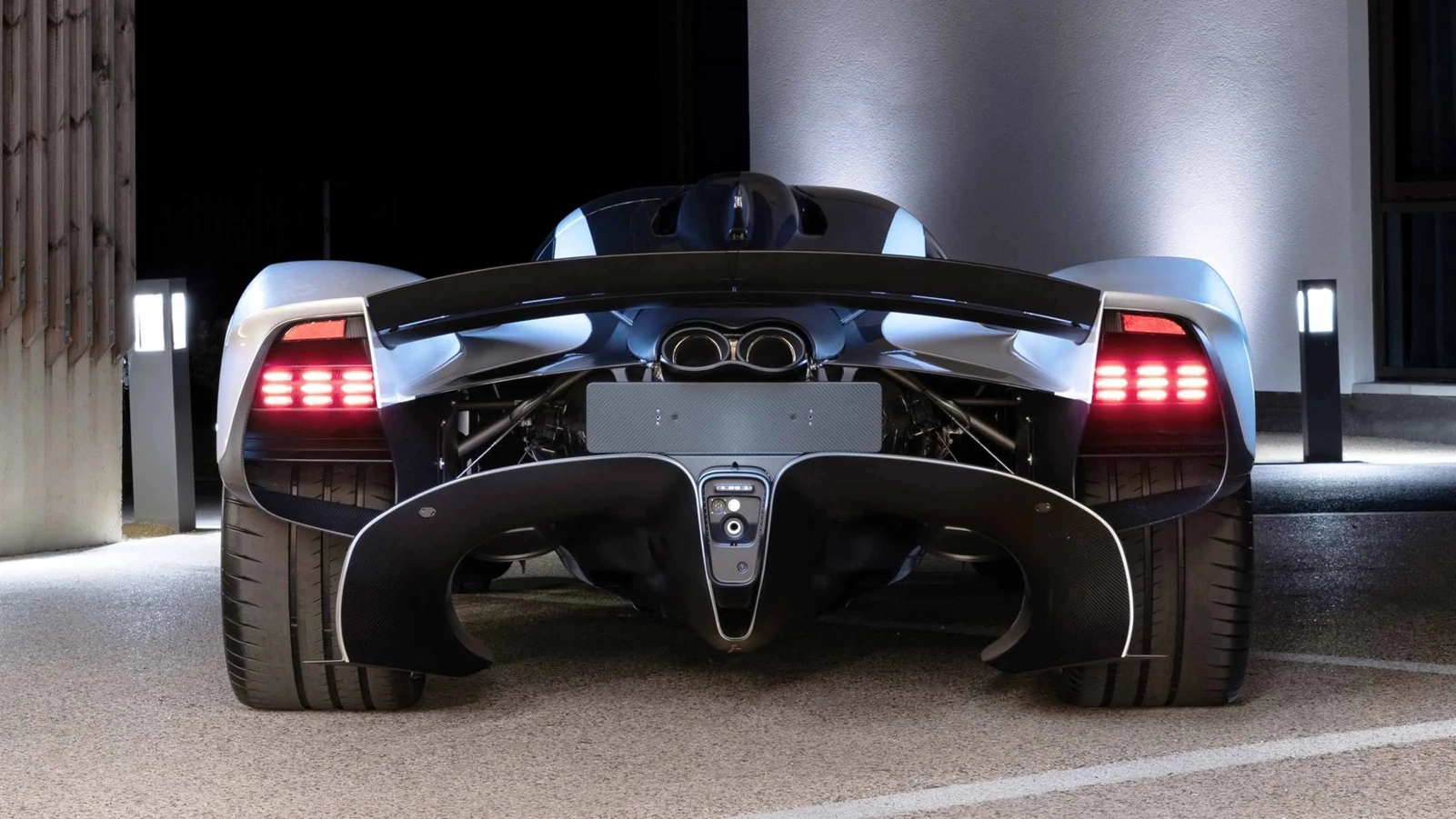 Aston Martin Valkyrie Ricciardo